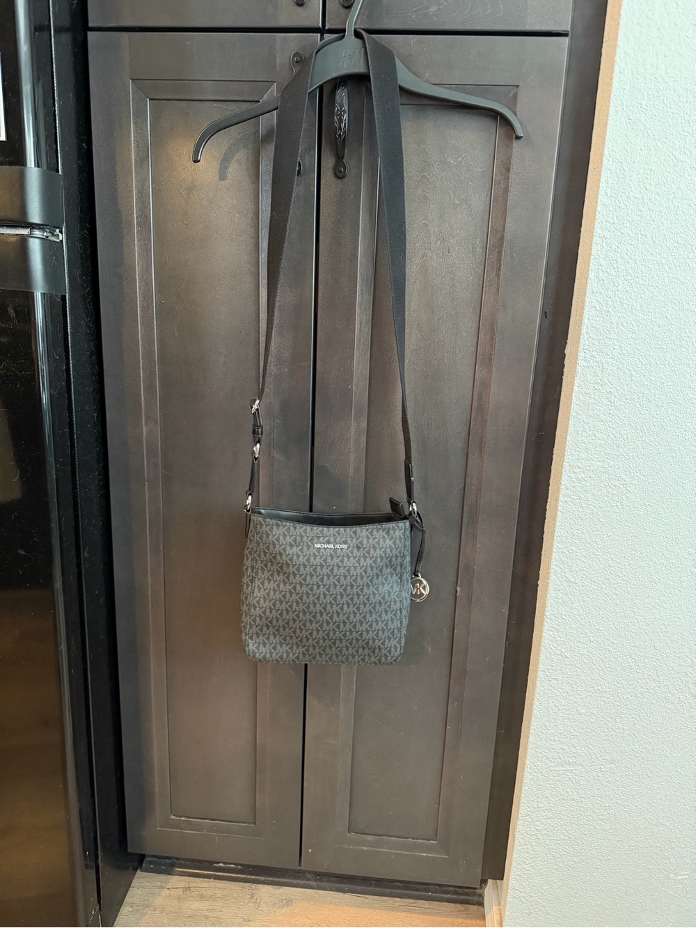 Michael Kors Black Signature MK Signature Crossbody Bag - Picture 2 of 8